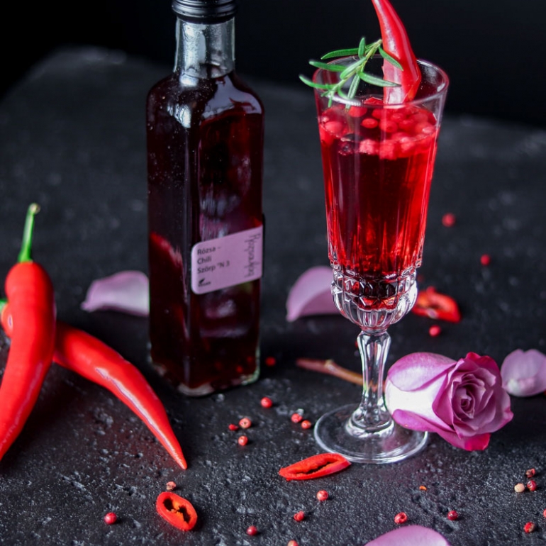 Rózsa – Chili Syrup_02 Rózsa – Chili Syrup